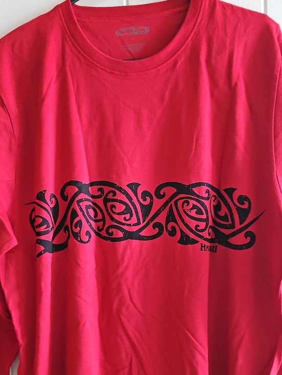 crazy shirts Other - Maori Band HI Rugby Red Graphic Mens T‑Shirt Size Small